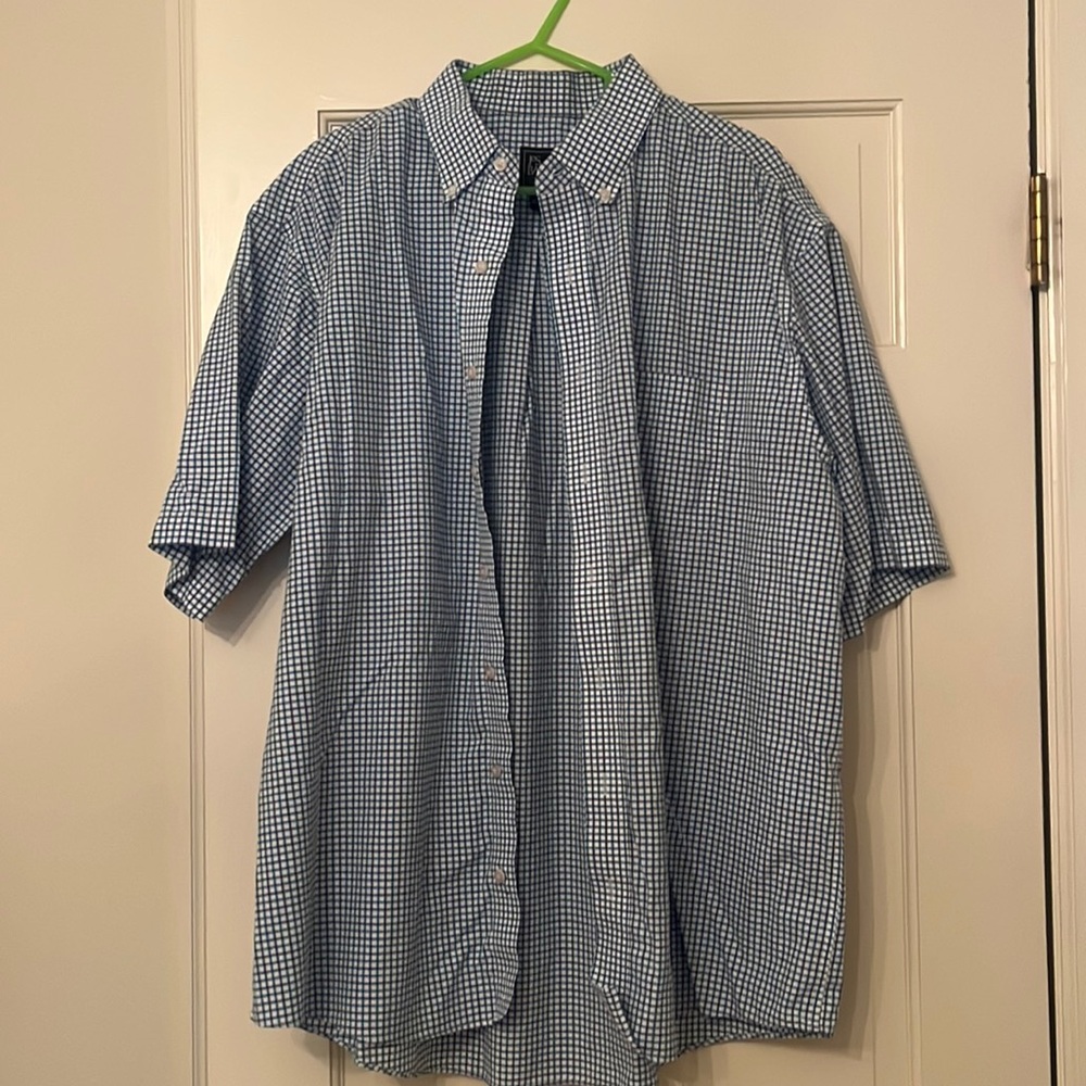 Short Sleeve Men’s Button down